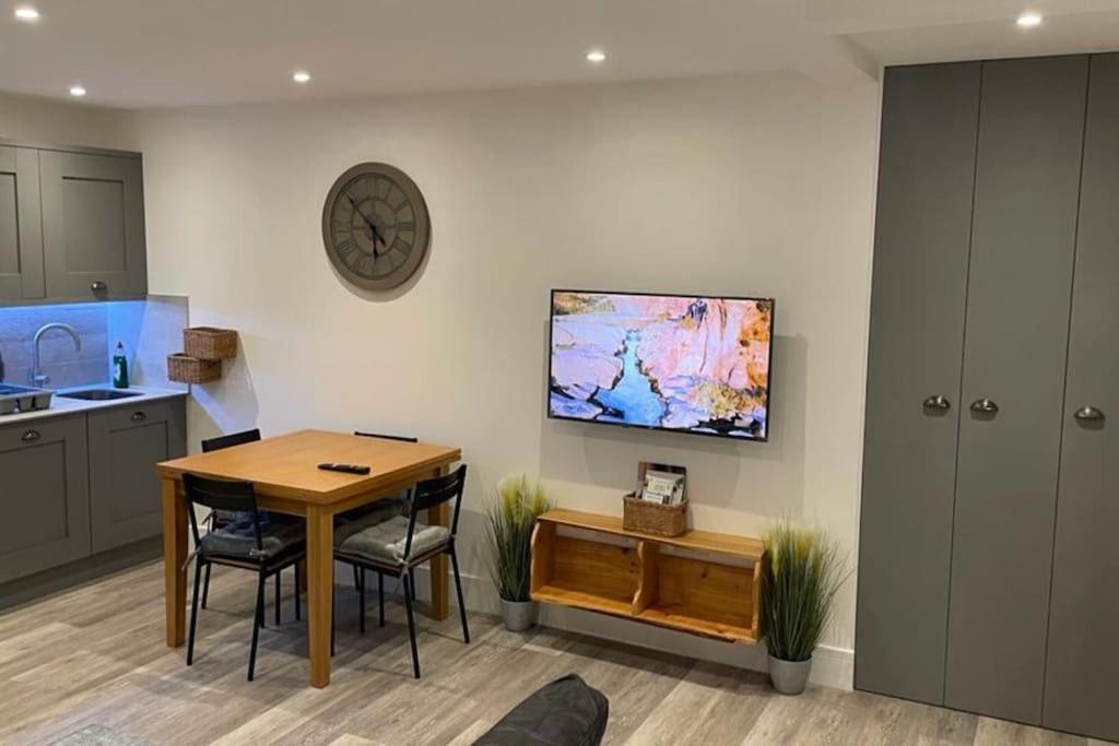 Comfortable Flat Close To The Beach Brighton Exterior photo
