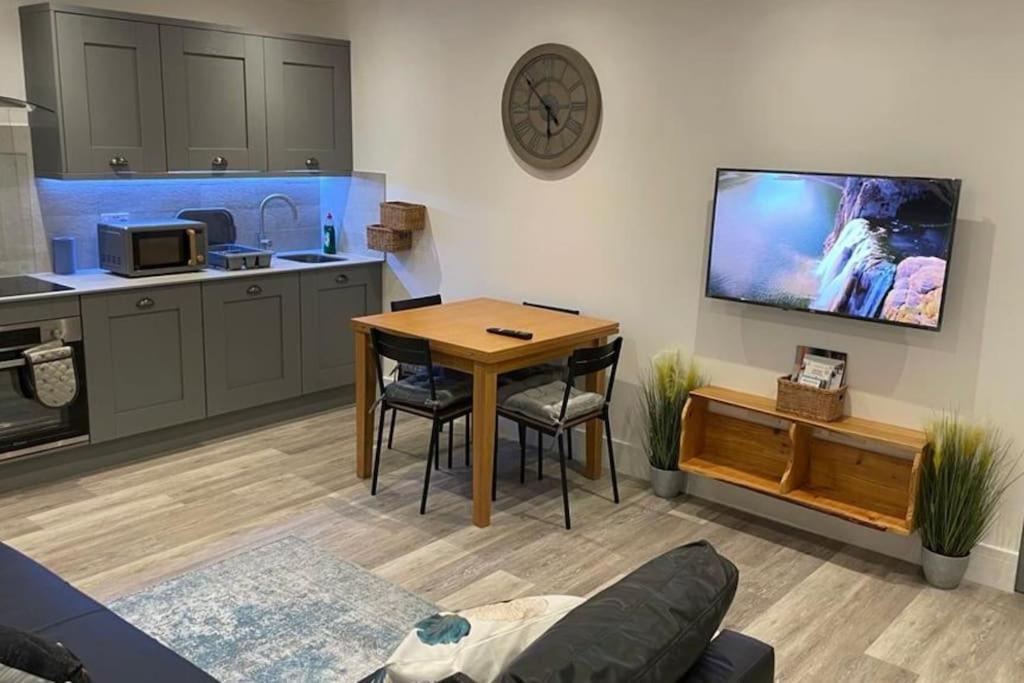 Comfortable Flat Close To The Beach Brighton Exterior photo