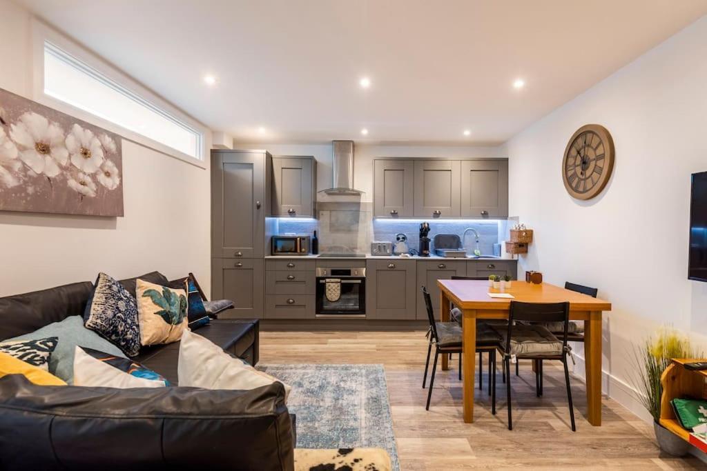 Comfortable Flat Close To The Beach Brighton Exterior photo